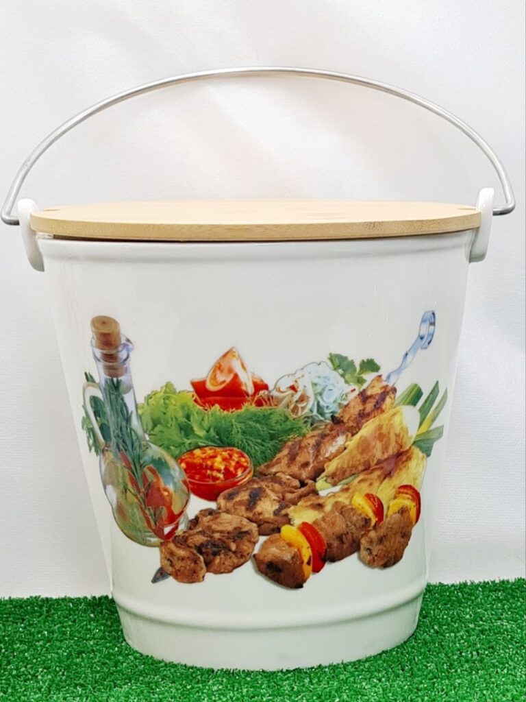 Ёмкость с бамбуковой крышкой